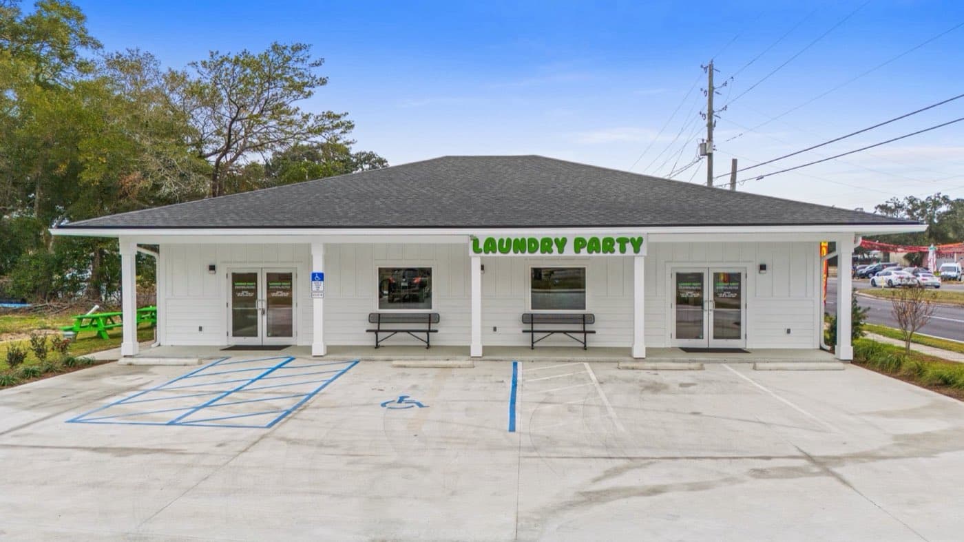 New commercial roof on a laundromat in Fort Walton Beach, FL by Whitrock Associates